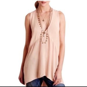 EUC Anthropologie’s Left of Center peach sleeveless tunic top, imported fabric